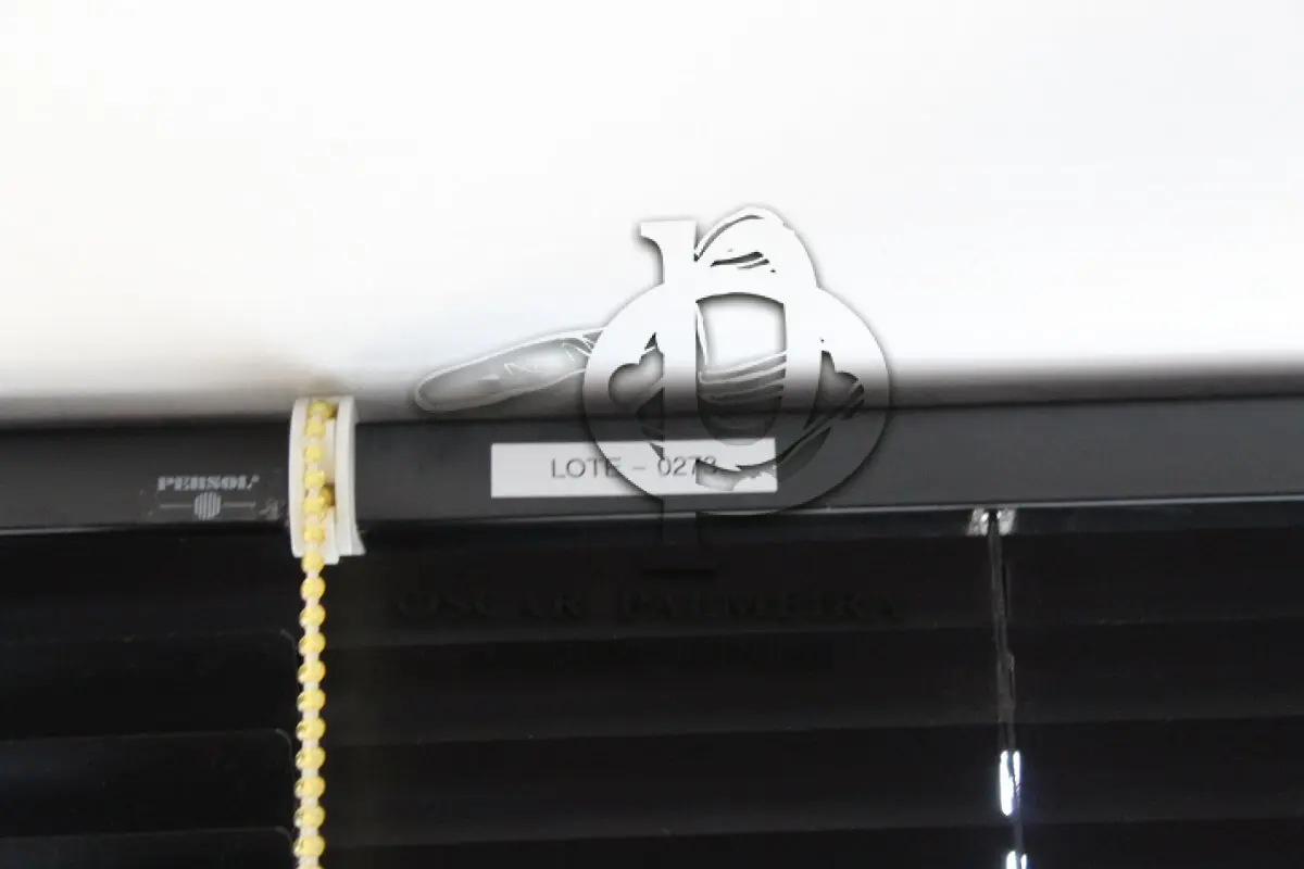 LOTE 0273 - PERSIANA