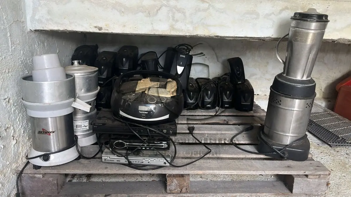 LOTE 006 - CONJUNTO DE EQUIPAMENTOS DIVERSOS