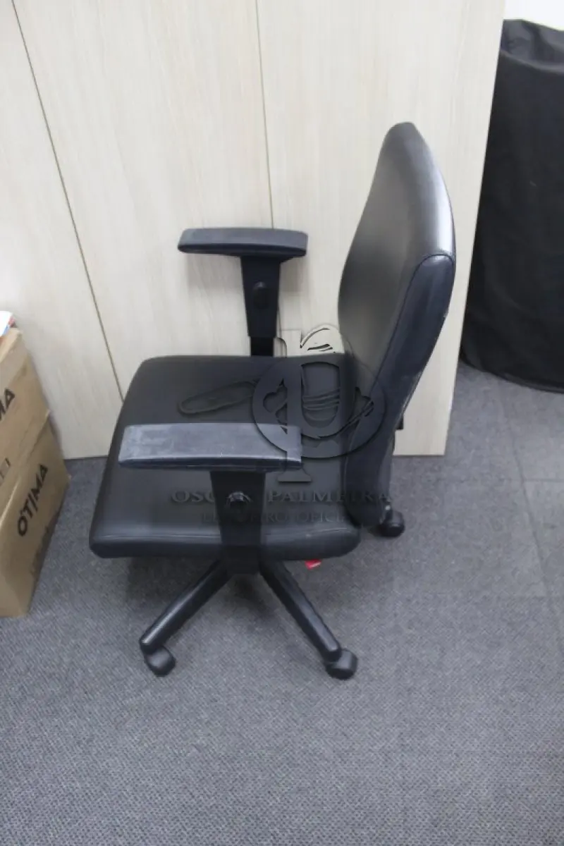 LOTE 0270 - MÓVEL DE ESCRITÓRIO