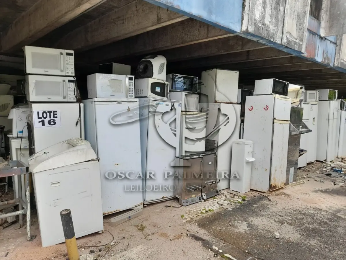 LOTE 016 - DIVERSOS BENS MÓVEIS COMPOSTO