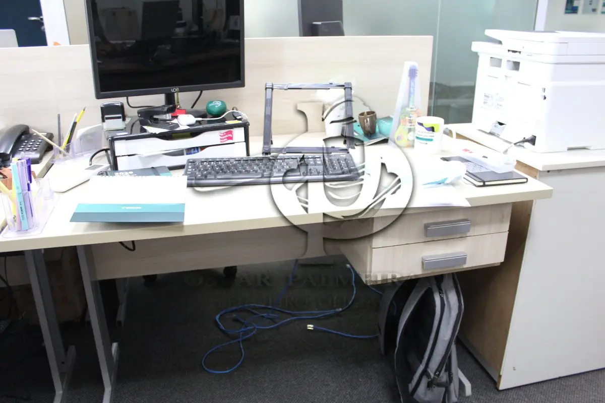 LOTE 0260 - MÓVEL DE ESCRITÓRIO