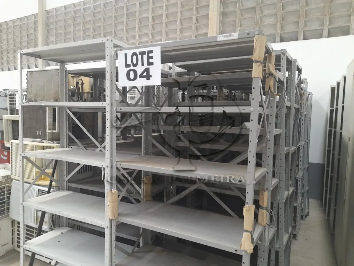 LOTE 004 - DIVERSOS BENS MÓVEIS COMPOSTO