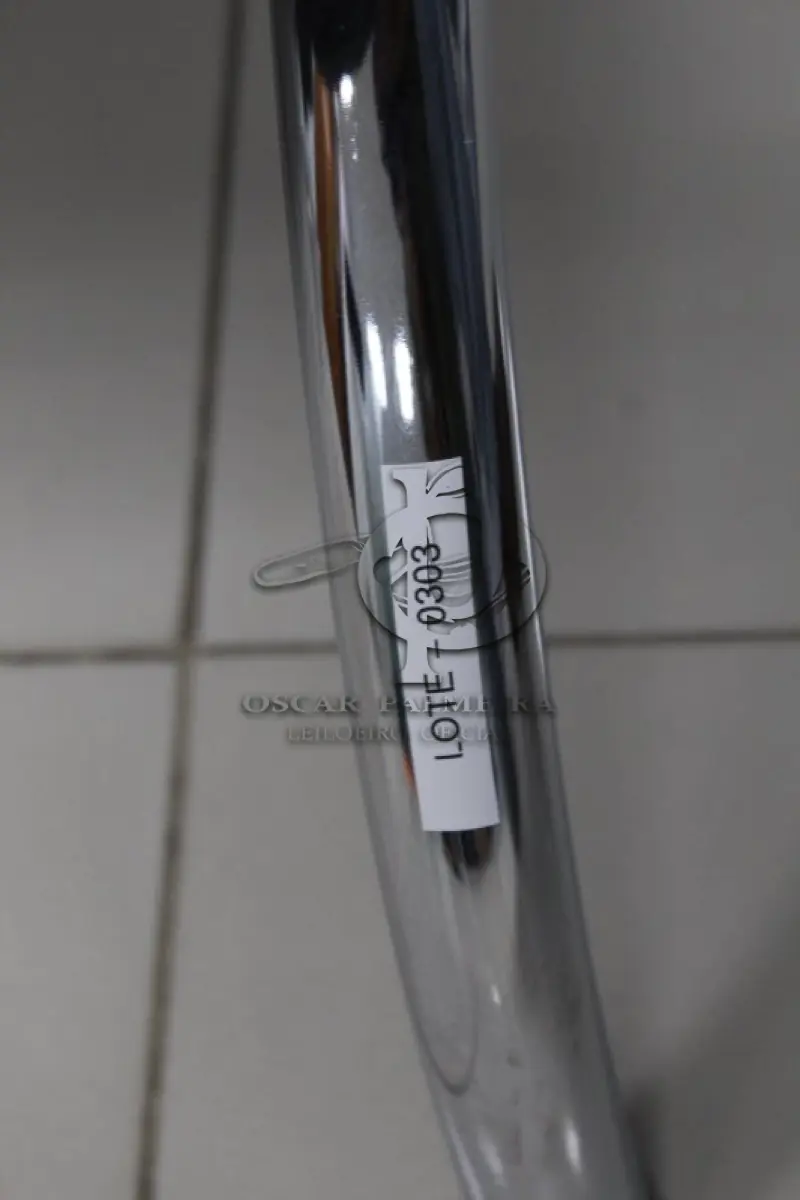 LOTE 0303 - MÓVEL DE ESCRITÓRIO