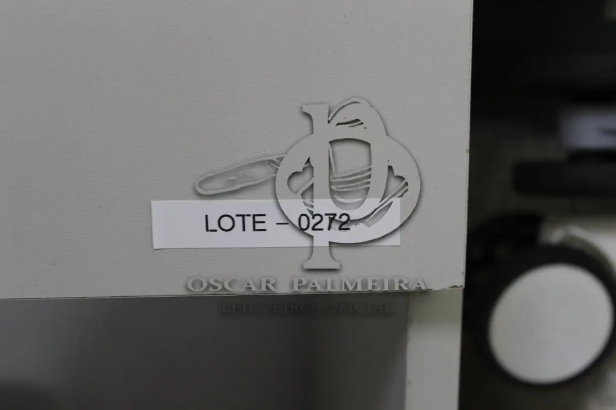 LOTE 0272 - MÓVEL DE ESCRITÓRIO