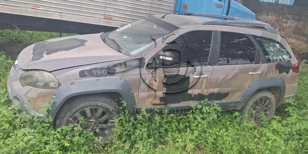 LOTE 002 - VEÍCULO: FIAT/WEEKEND ADVENTURE (MOTOR INCOMPLETO), ANO/MOD 2017/2018, ONUS GRAVAMES OU PENDÊNCIAS - NÃO POSSUI