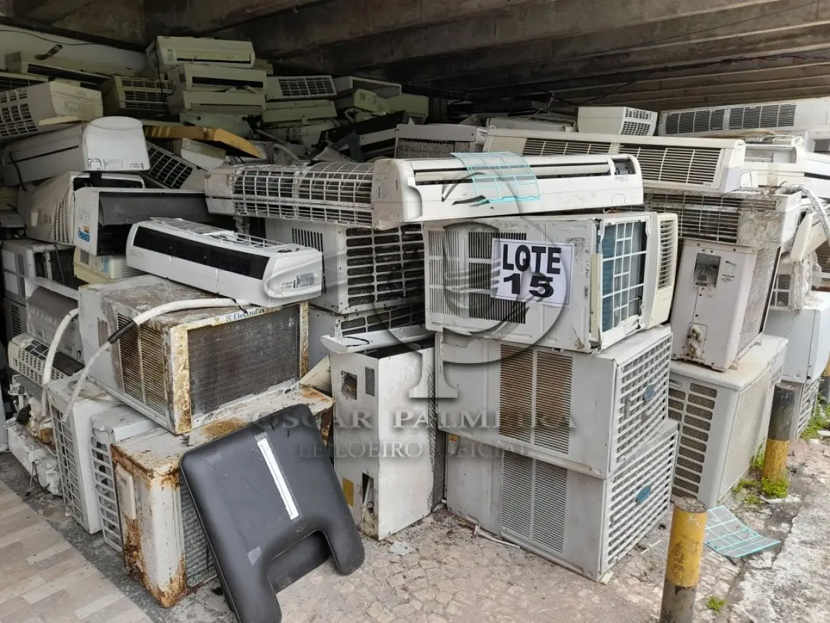 LOTE 015 - DIVERSOS BENS MÓVEIS COMPOSTO