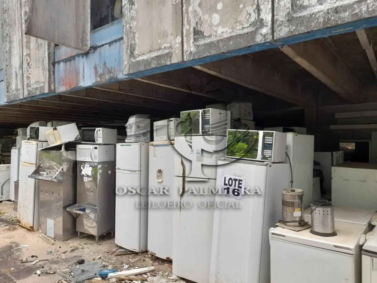 LOTE 016 - DIVERSOS BENS MÓVEIS COMPOSTO