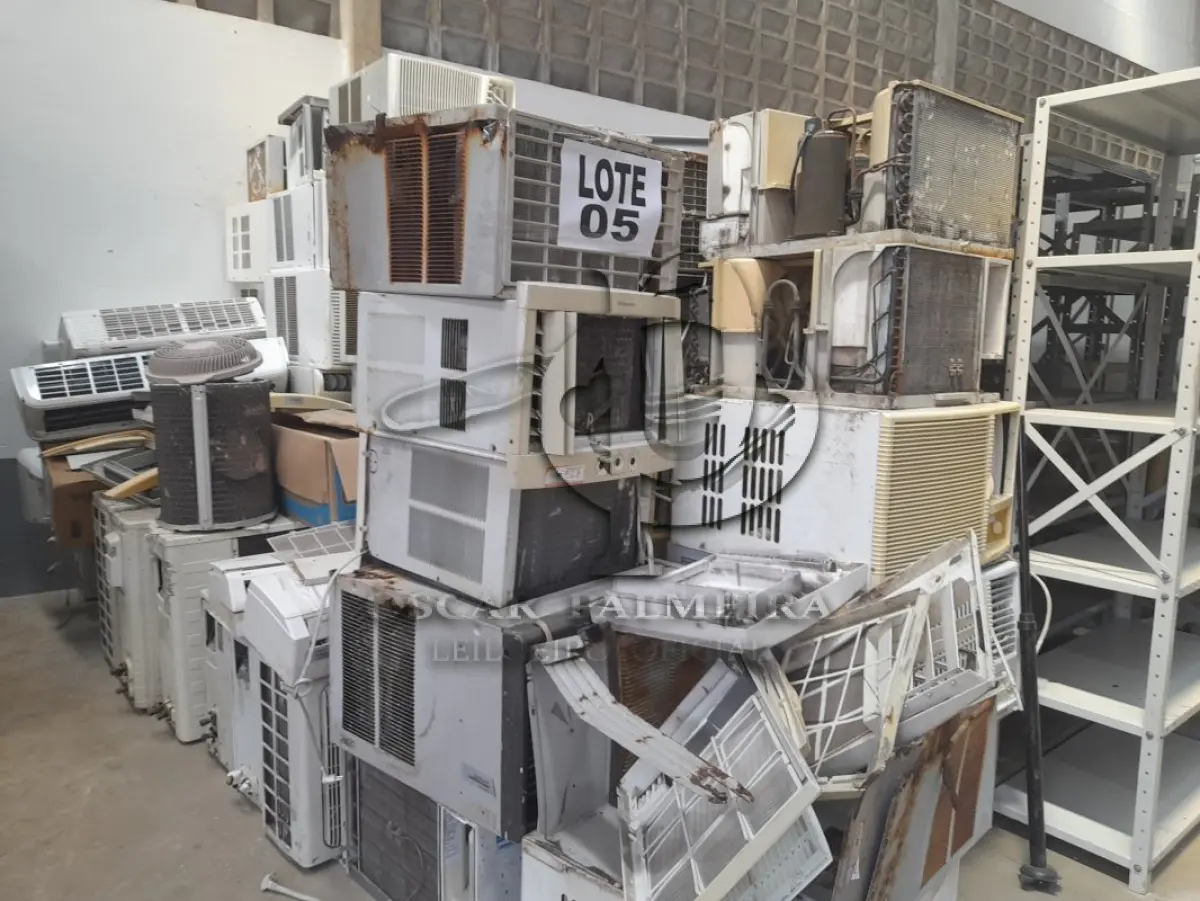 LOTE 005 - DIVERSOS BENS MÓVEIS COMPOSTO