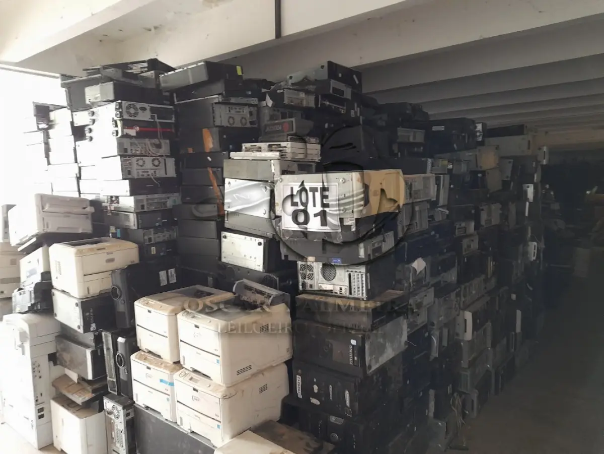 LOTE 001 - DIVERSOS MATERIAIS ELETRÔNICOS/INFORMÁTICA COMPOSTO