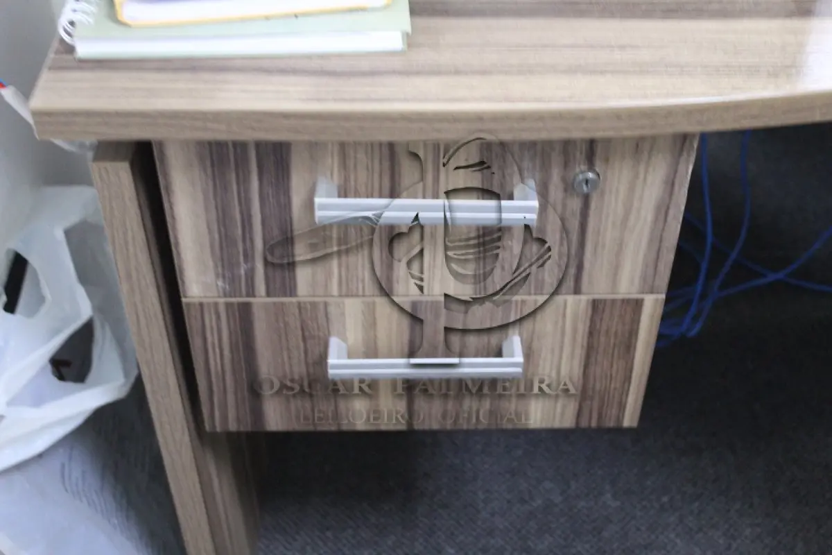 LOTE 0269 - MÓVEL DE ESCRITÓRIO