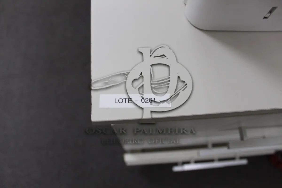 LOTE 0261 - MÓVEL DE ESCRITÓRIO