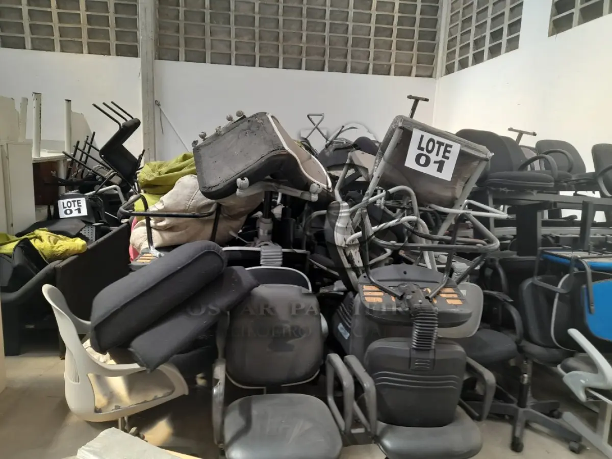 LOTE 001 - DIVERSOS BENS MÓVEIS COMPOSTO