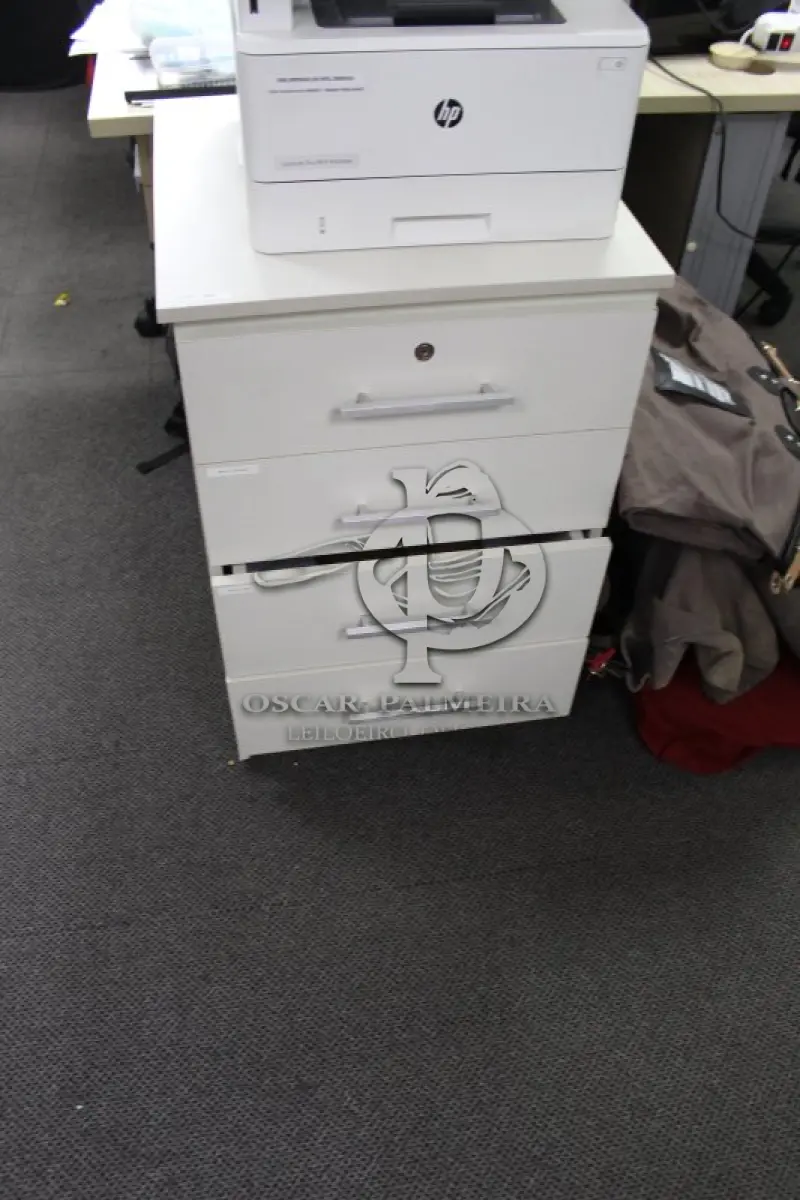 LOTE 0261 - MÓVEL DE ESCRITÓRIO