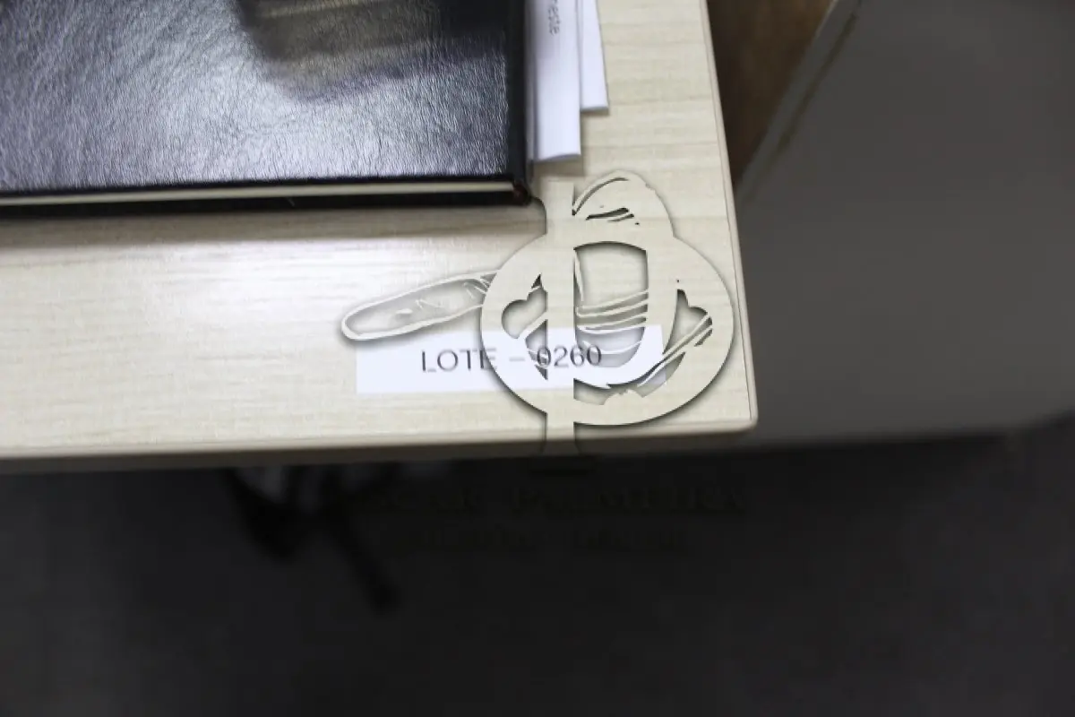 LOTE 0260 - MÓVEL DE ESCRITÓRIO