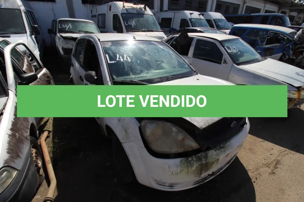 LOTE 044