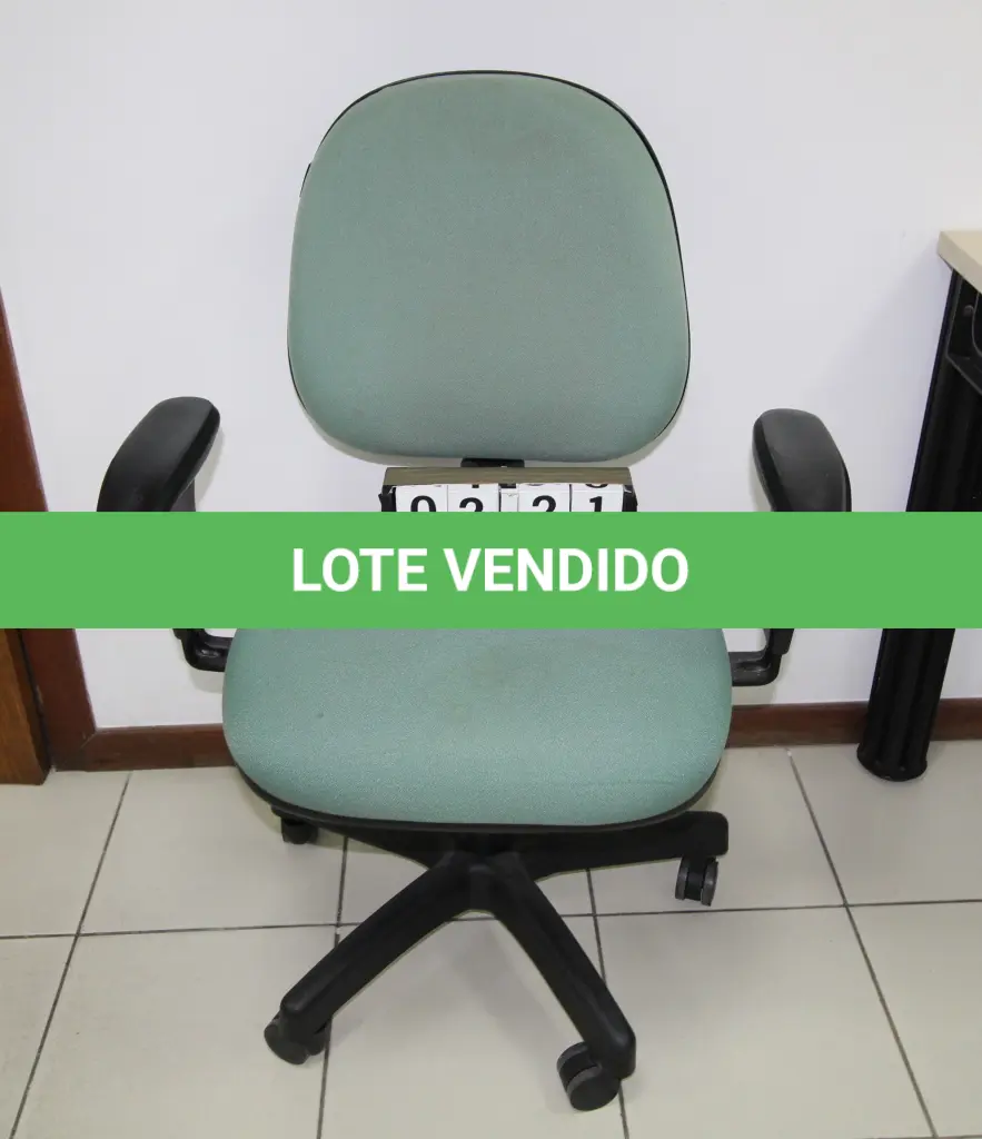 LOTE 221