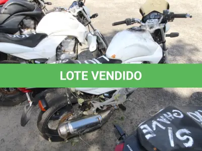 LOTE 107 - VEÍCULO; MARCA/MODELO: HONDA/CB 300R FAB/MOD: 2012/2012 PLACA: OLB5262 CHASSI: 9C2NC4310CR070441