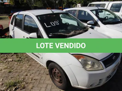 LOTE 009 - VEÍCULO: MARCA/MODELO: FORD/FIESTA 1.6 FLEX; FAB/MOD: 2009/2009; PLACA: JSJ3475; CHASSI: 9BFZF55P198422209