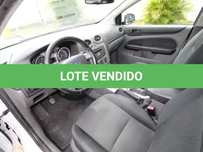 LOTE 010 - VEÍCULO - FORD FOCUS HC FLEX, ANO/MOD 2011/2012.