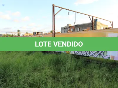 LOTE 003 - DIVERSOS MATERIAIS DE FERRO COMPOSTO DE:  03 VAGÕES DE TREM PARA PASSAGEIROS