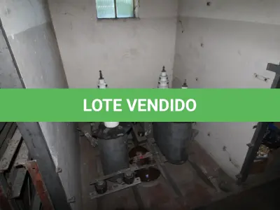 LOTE 004 - DIVERSOS MATERIAIS DE FERRO COMPOSTO DE:  TRANSFORMADORES, DISJUTORES, PAINEIS DE CONTROLE, ESTANTE RETIFICADORA, BOBINAS, FERROS DIVERSOS