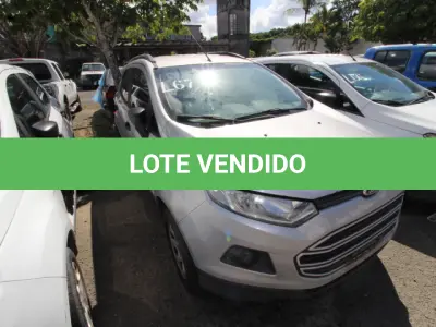 LOTE 067 - VEÍCULO; MARCA/MODELO: FORD/ECOSPORT SE 1.6 FAB/MOD: 2013/2014 PLACA: OUI7661 CHASSI: 9BFZB55P9E8852561