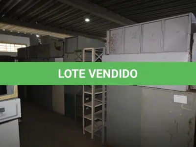 LOTE 009 - DIVERSOS MATERIAIS DE ESCRITÓRIO COMPOSTO DE: ARQUIVOS EM AÇO, ESTANTES EM AÇO