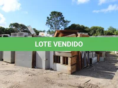 LOTE 026 - DIVERSOS MATERIAIS DE ESCRITÓRIO COMPOSTO DE: ARMÁRIOS EM AÇO, ARQUIVOS EM AÇO, ESTANTES EM AÇO