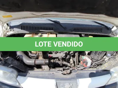 LOTE 050 - VEÍCULO; MARCA/MODELO: PEUGEOT/BOXER M330M 2.3 FAB/MOD: 2014/2014 PLACA: OZE4710 CHASSI: 936ZBWMMBE2133263