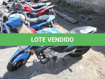 LOTE 098 - VEÍCULO; MARCA/MODELO: HONDA/CB 300R FAB/MOD: 2012/2012 PLACA: OLB1905 CHASSI: 9C2NC4310CR074301