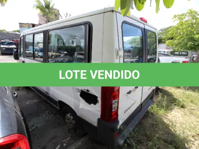 LOTE 050 - VEÍCULO; MARCA/MODELO: PEUGEOT/BOXER M330M 2.3 FAB/MOD: 2014/2014 PLACA: OZE4710 CHASSI: 936ZBWMMBE2133263