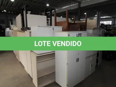 LOTE 016 - DIVERSOS MATERIAIS DE ESCRITÓRIO COMPOSTO DE: ARMÁRIOS EM MADEIRA, MESAS PARA ESCRITÓRIO, MESAS PARA COMPUTADOR, MESAS REDONDAS, BELICHES EM MADEIRA, BELICHES EM AÇO, GAVETEIROS EM MADEIRA, QUADROS BRANCO