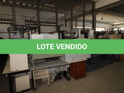 LOTE 005 - DIVERSOS MATERIAIS DE ESCRITÓRIO COMPOSTO DE: GAVETEIROS EM MADEIRA, SUPORTES PARA CPU, BELICHES EM AÇO, MESAS PARA ESCRITÓRIO, MESAS PARA COMPUTADOR, DIVISÓRIAS, ARMÁRIOS EM MADEIRA, ESTAÇÃO DE TRABALHO EM MADEIRA, ARQUIVOS EM MADEIRA