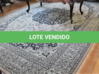 LOTE 062 - TAPETE