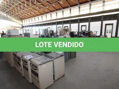 LOTE 002 - DIVERSOS MATERIAIS DE ESCRITÓRIO COMPOSTO DE: CATRACAS, MESAS PARA COMPUTADOR, CADEIRAS FIXAS E GIRATÓRIAS, REFRIGERADORES, FOGÕES, BOTIJÕES, BEBEDOUROS, PURIFICADORES DE ÁGUA, APARELHOS TELEFÔNICOS, RACK DE FERRO, QUADROS DE AVISO, MESAS PARA ESCRITÓRIO, ARMÁRIOS EM MADEIRA, GAVETEIROS EM MADEIRA, BANCOS EM MADEIRA, BAÚ EM MADEIRA, TELEVISOR, CAFETEIRAS, FORNOS DE MICROONDAS, PORTA PASTAS SUSPENSAS DE FERRO