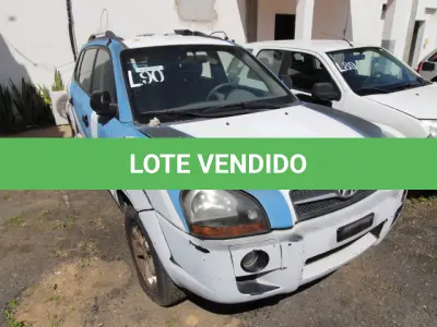 LOTE 090 - VEÍCULO; MARCA/MODELO: HYUNDAI/TUCSON GLB FAB/MOD: 2012/2013 PLACA: PGA1552 CHASSI: 95PJM81BPDB046917