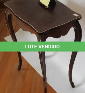 LOTE 004 - MESINHA