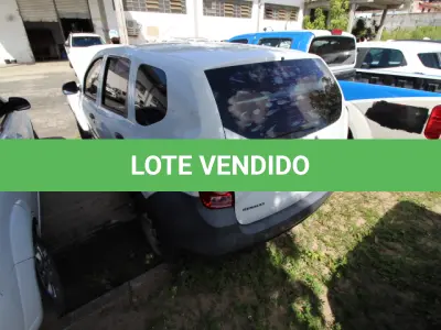 LOTE 064 - VEÍCULO; MARCA/MODELO: RENAULT/DUSTER 16 4X2 (REGRAVAR MOTOR) FAB/MOD: 2014/2015 PLACA: OZL4165 CHASSI: 93YHSR5P5FJ435141