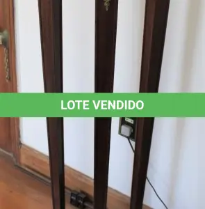 LOTE 063 - APARADOR