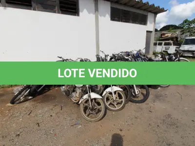 LOTE 031 - SUCATAS DE VEÍCULOS:    CB 300R, CHASSI 9C2NC4310CR070370, 9C2NC4310CR070437, 9C2NC4310CR070420, 9C2NC4310CR070463, 9C2NC4310CR070433, 9C2NC4310CR070670, 9C2NC4310CR070429    LANDER XTZ250, CHASSI 9C6KG021090039848, 9C6KG021090040624, 9C6KG021090041028, 9C6KG0210B0046442, 9C6KG0210B0046368, 9C6KG021090039075, 9C6KG0210B0046426, 9C6KG0210B0046375, 9C6KG021090040169, 9C6KG021090040179, 9C6KG0210C0051589, 9C6KG0210B0046340    XL 700V TRAN, CHASSI 9C2RD1410DR200172, 9C2RD1410DR200131    XRE 300, CHASSI 9C2ND0910AR018989, 9C2ND1120GR025079    CARROCERIA DE QUADRICICLO, CHASSI 3JBEGHM1XEJ001331 (SEM CERTIDÃO)    CG 125 FAN K, CHASSI 9C2JC4110BR431363    SUZUKI EN125 YES, CHASSI 9CDNF41LJ8M111141    JH125 L, CHASSI 951BJKJG39B000044    SUZUKI EN125 YES, CHASSI 9CDNF41LJ8M109020