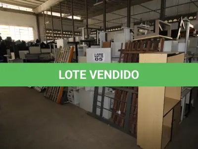 LOTE 005 - DIVERSOS MATERIAIS DE ESCRITÓRIO COMPOSTO DE: GAVETEIROS EM MADEIRA, SUPORTES PARA CPU, BELICHES EM AÇO, MESAS PARA ESCRITÓRIO, MESAS PARA COMPUTADOR, DIVISÓRIAS, ARMÁRIOS EM MADEIRA, ESTAÇÃO DE TRABALHO EM MADEIRA, ARQUIVOS EM MADEIRA