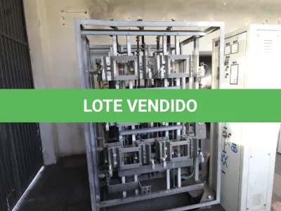 LOTE 004 - DIVERSOS MATERIAIS DE FERRO COMPOSTO DE:  TRANSFORMADORES, DISJUTORES, PAINEIS DE CONTROLE, ESTANTE RETIFICADORA, BOBINAS, FERROS DIVERSOS