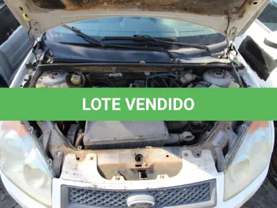 LOTE 007 - VEÍCULO: MARCA/MODELO: FORD/FIESTA 1.6 FLEX; FAB/MOD: 2009/2009; PLACA: JSL2317; CHASSI: 9BFZF55P798434252
