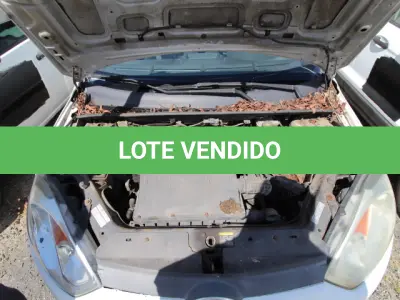 LOTE 081 - VEÍCULO; MARCA/MODELO: FORD/FIESTA SEDAN1.6FLEX FAB/MOD: 2012/2012 PLACA: NZQ4261 CHASSI: 9BFZF54PXC8313708