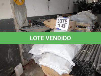 LOTE 018 - DIVERSOS MATERIAIS HIDRAULICOS E ELETRICOS COMPOSTO DE: BRAÇADEIRAS, ADAPTADORES, ALICATES DE CRIMPAGEM, ANILHAS, BROCAS DE AÇO, CABOS FLEXÍVEIS, CAIXAS DE PVC, CANALETAS, CURVAS, DISJUNTORES, ELETRODUTOS EM PVC, LUVAS, PARAFUSOS, PORCAS, RACKS EM AÇO GALVANIZADO, REATORES, TAMPAS PARA DUTOS, SUPORTES