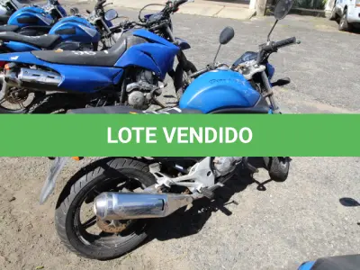 LOTE 097 - VEÍCULO; MARCA/MODELO: HONDA/CB 300R FAB/MOD: 2012/2012 PLACA: OLA6276 CHASSI: 9C2NC4310CR074180