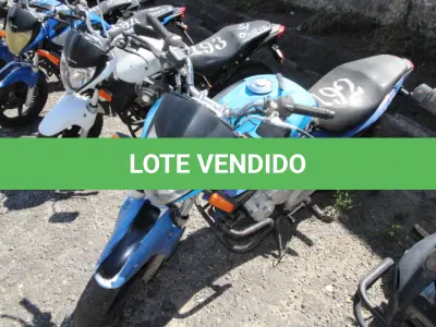 LOTE 092 - VEÍCULO; MARCA/MODELO: HONDA/CB 300R FAB/MOD: 2012/2012 PLACA: OLB8001 CHASSI: 9C2NC4310CR070367