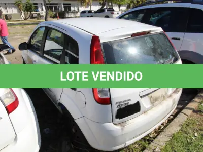 LOTE 007 - VEÍCULO: MARCA/MODELO: FORD/FIESTA 1.6 FLEX; FAB/MOD: 2009/2009; PLACA: JSL2317; CHASSI: 9BFZF55P798434252