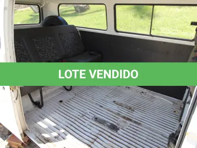 LOTE 012 - VEÍCULO - VW KOMBI, ANO/MOD 2013/2014.