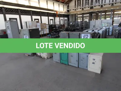 LOTE 005 - DIVERSOS MATERIAIS DE ESCRITÓRIO COMPOSTO DE: COFRES EM AÇO